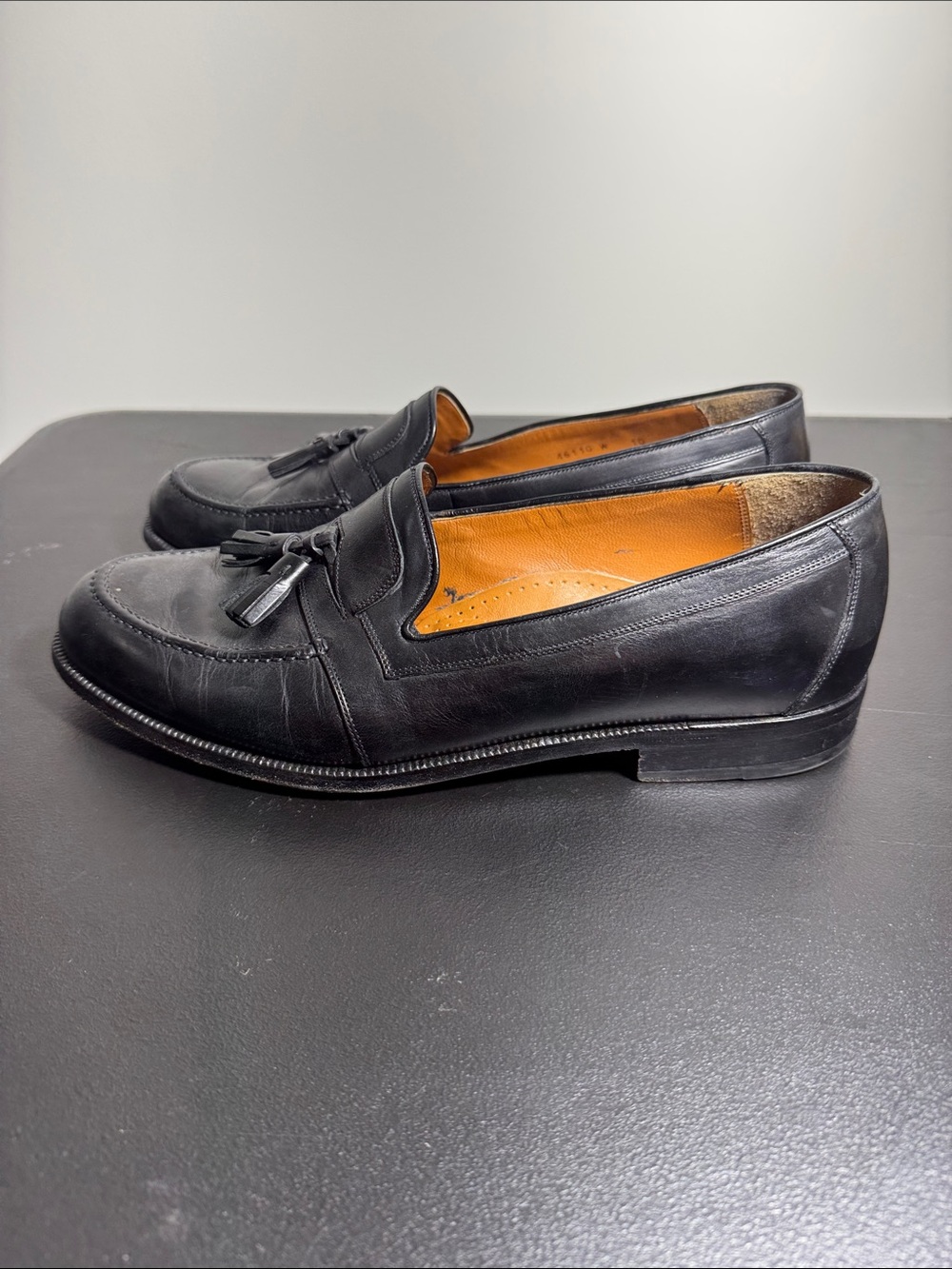 Bruno Magli mens 10 W black tassel leather slip on loafer dress shoes EUC